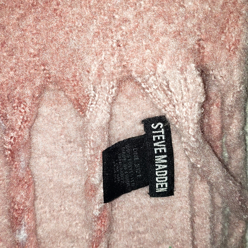 Steve Madden Baby Pink Blush Plush Women's Blanket Scarf 110x22 Wrap Scarf